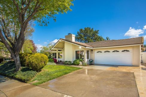 1620 Kerryglen Street, Westlake Village, CA