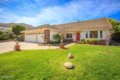 Front Yard at 3398 Erinlea Avenue, Newbury Park