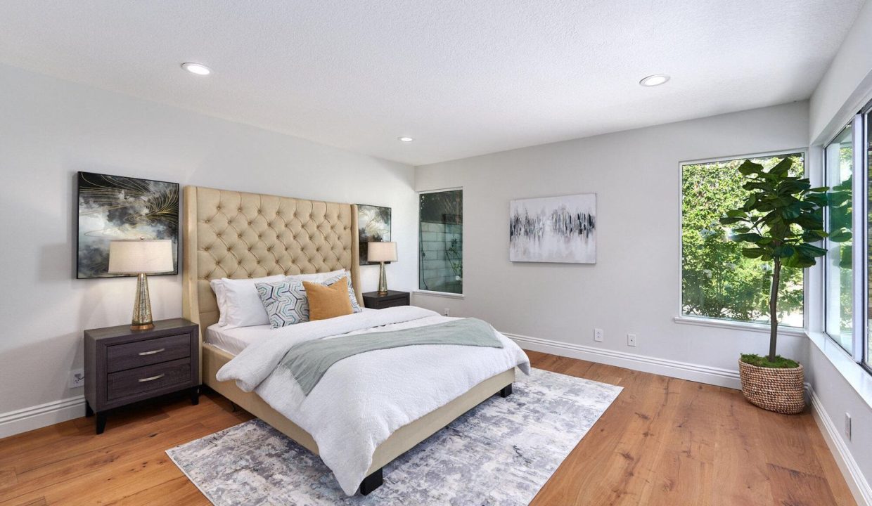 Master Bedroom at 265 Saint Croix Ct, Oak Park