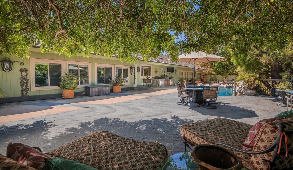 Patio at 1493 Kingston Circle, Westlake Village