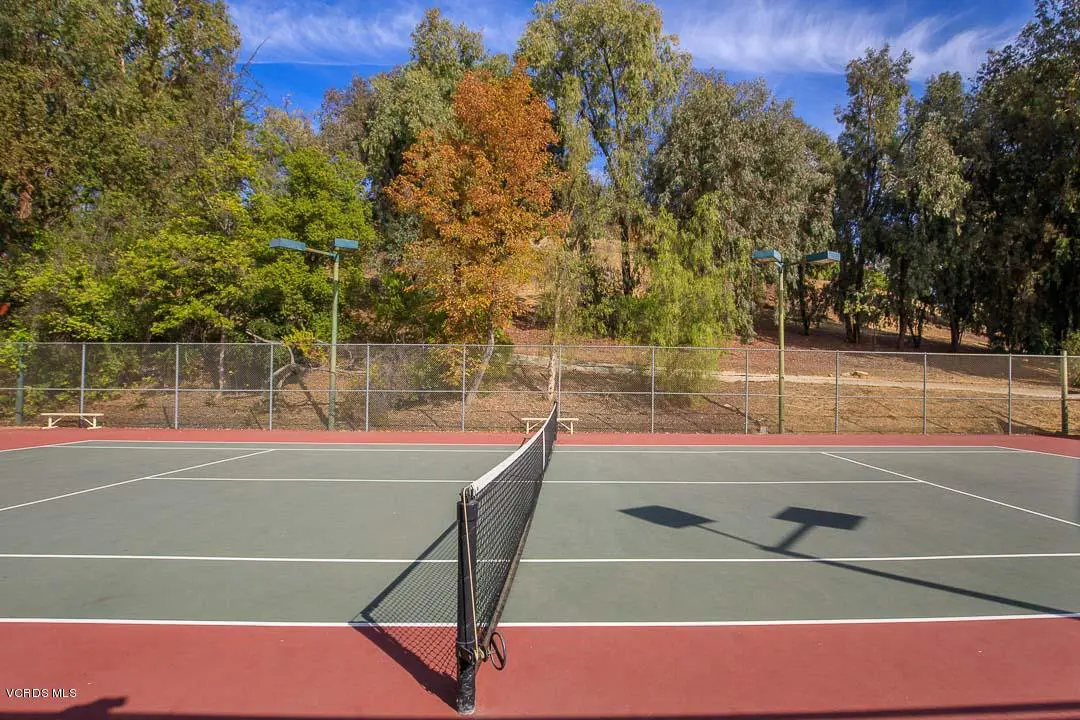 2275 Shadow Spring Pl Community Tennis Court