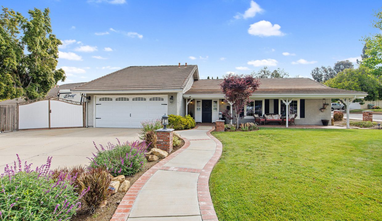 2999 Lemonwood Street - Entry Walkway