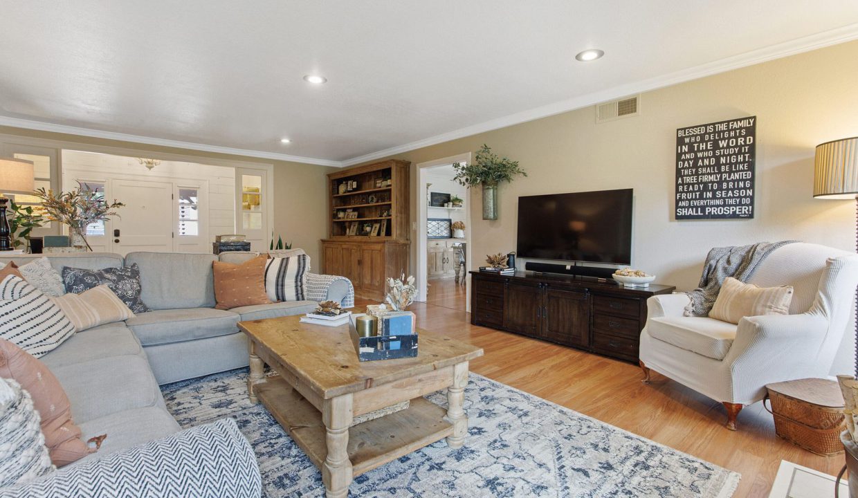 2999 Lemonwood Street - Living Room to Dining Area