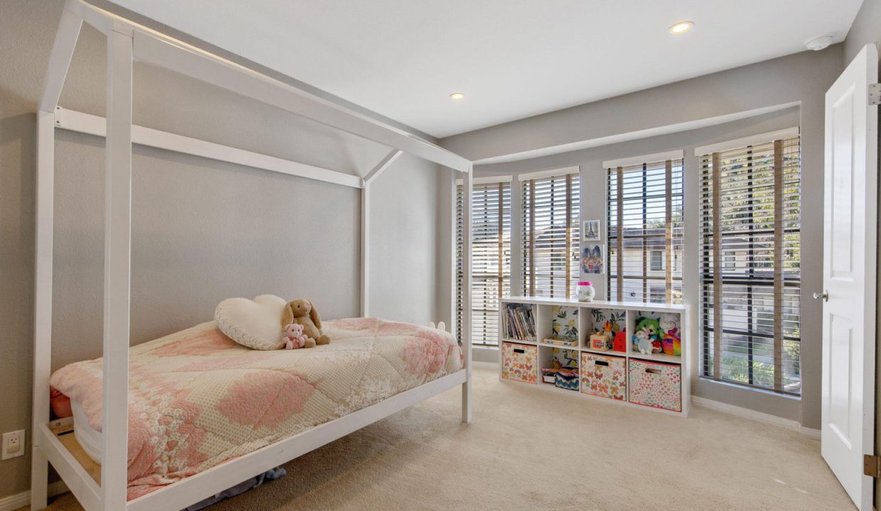 Village Glen Westlake Village - Bedroom