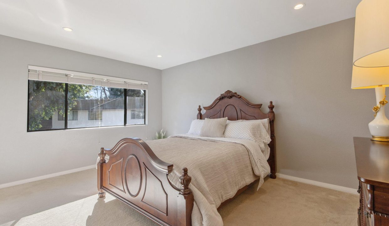 Village Glen Westlake Village - Master Bedroom