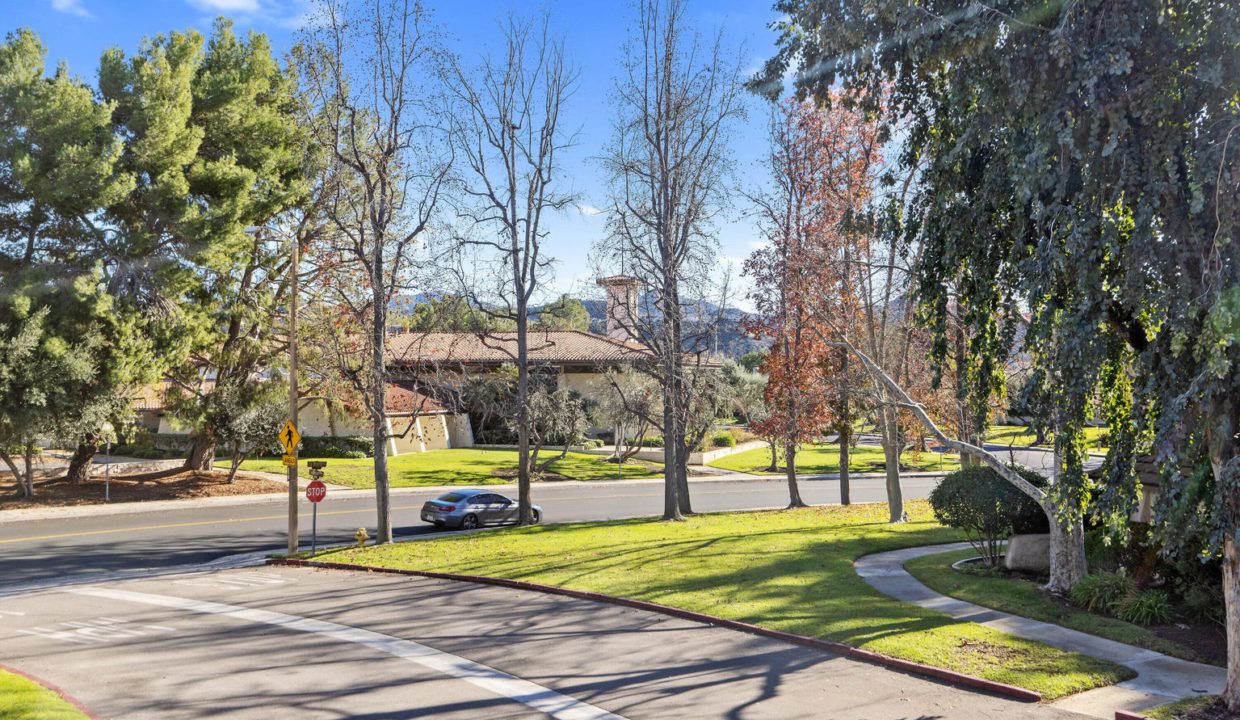 Village Glen Westlake Village - Master Bedroom View