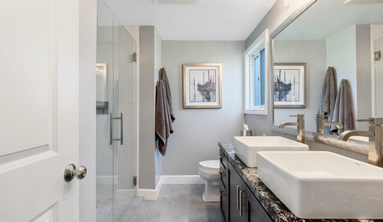 Westlake Village home for sale - Foxmoor Hills - Master Bathroom