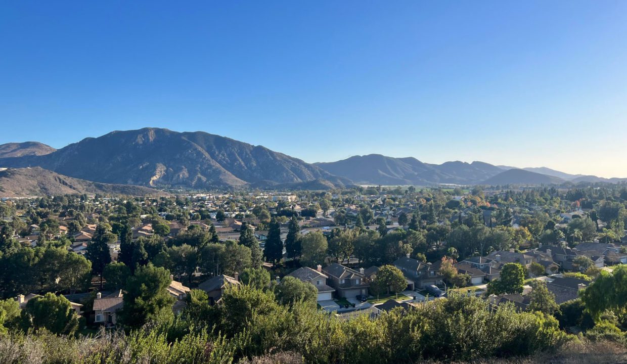 Laurel Park Drive Camarillo CA-Hillside View