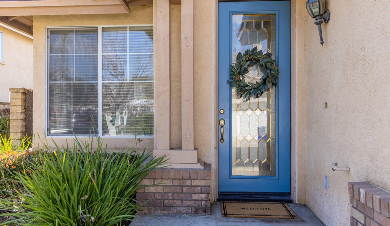 Meadows tract of Camarillo - Front Door