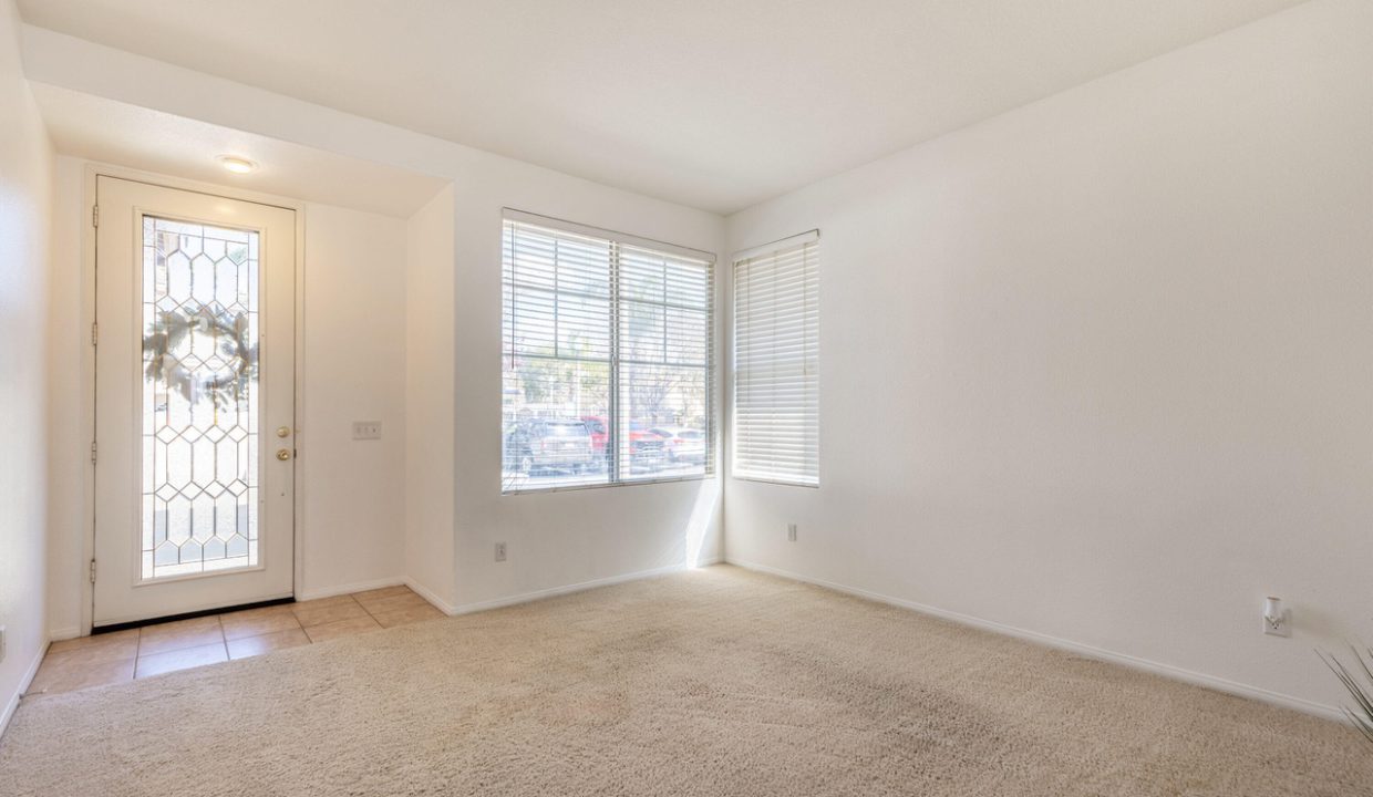 Meadows tract of Camarillo - Living Room