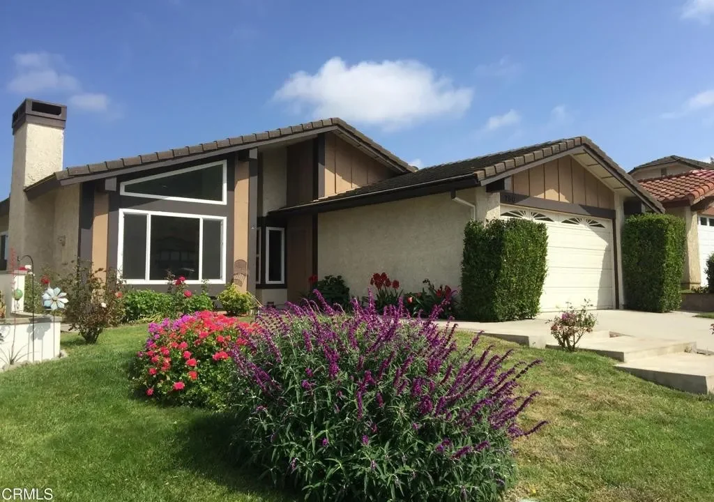 Oakridge Estates Home in Newbury Park - Front Yard