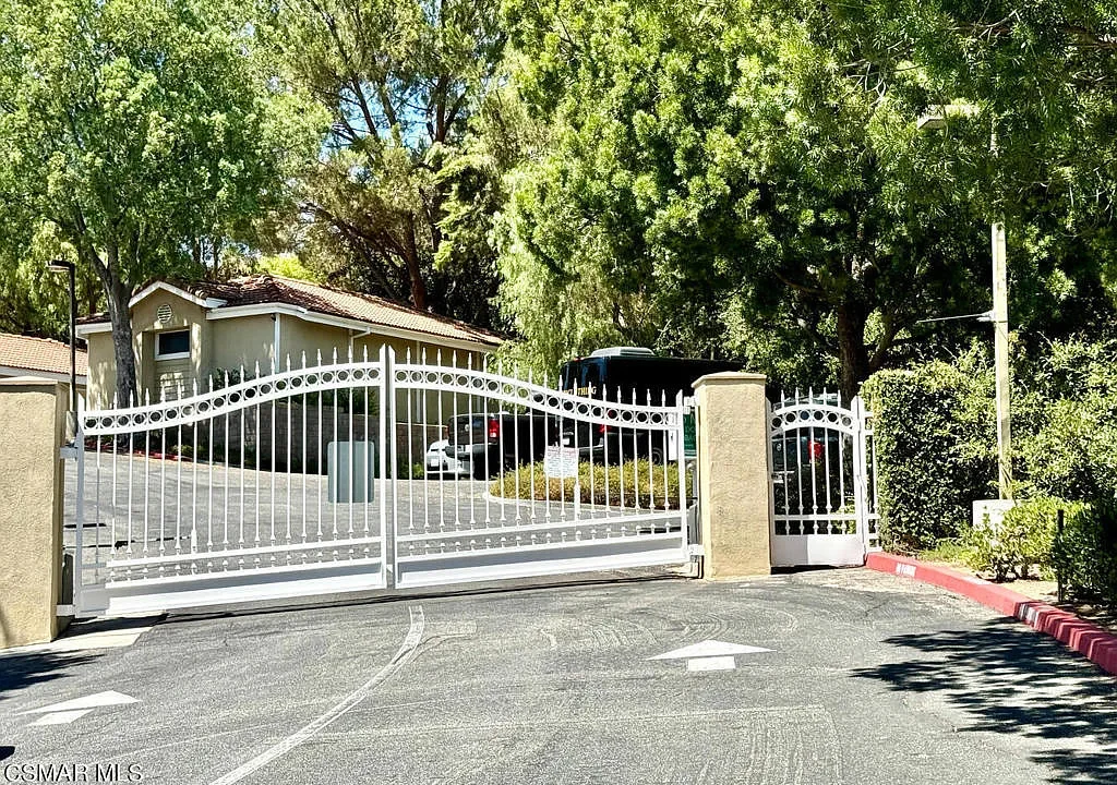 Erringer Rd Condo in Simi Valley - Gated Community