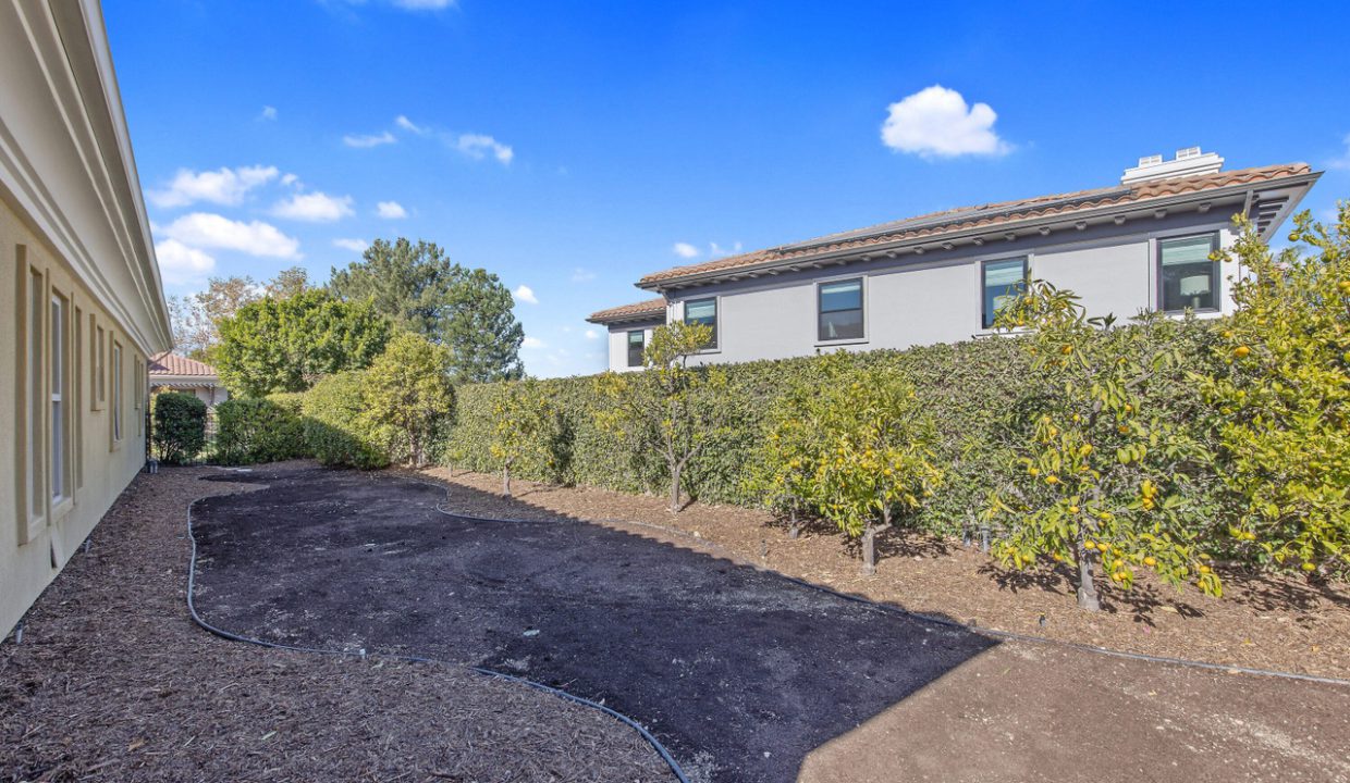 Rainfield Ave Westlake Village Property Listing 32