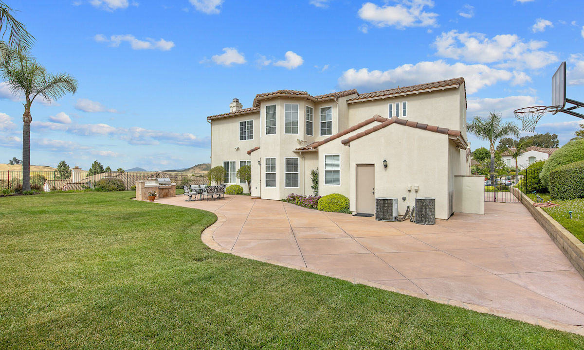 For Sale: Stunning Estancia Home in Dos Vientos Ranch, Newbury Park