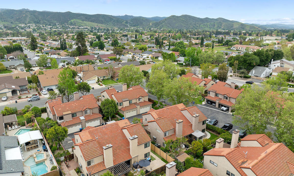 Simi Valley Townhome for Sale in Yosemite Villas by Webber Estates