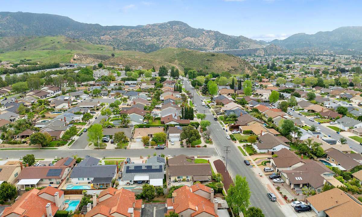 Simi Valley Townhome for Sale in Yosemite Villas by Webber Estates
