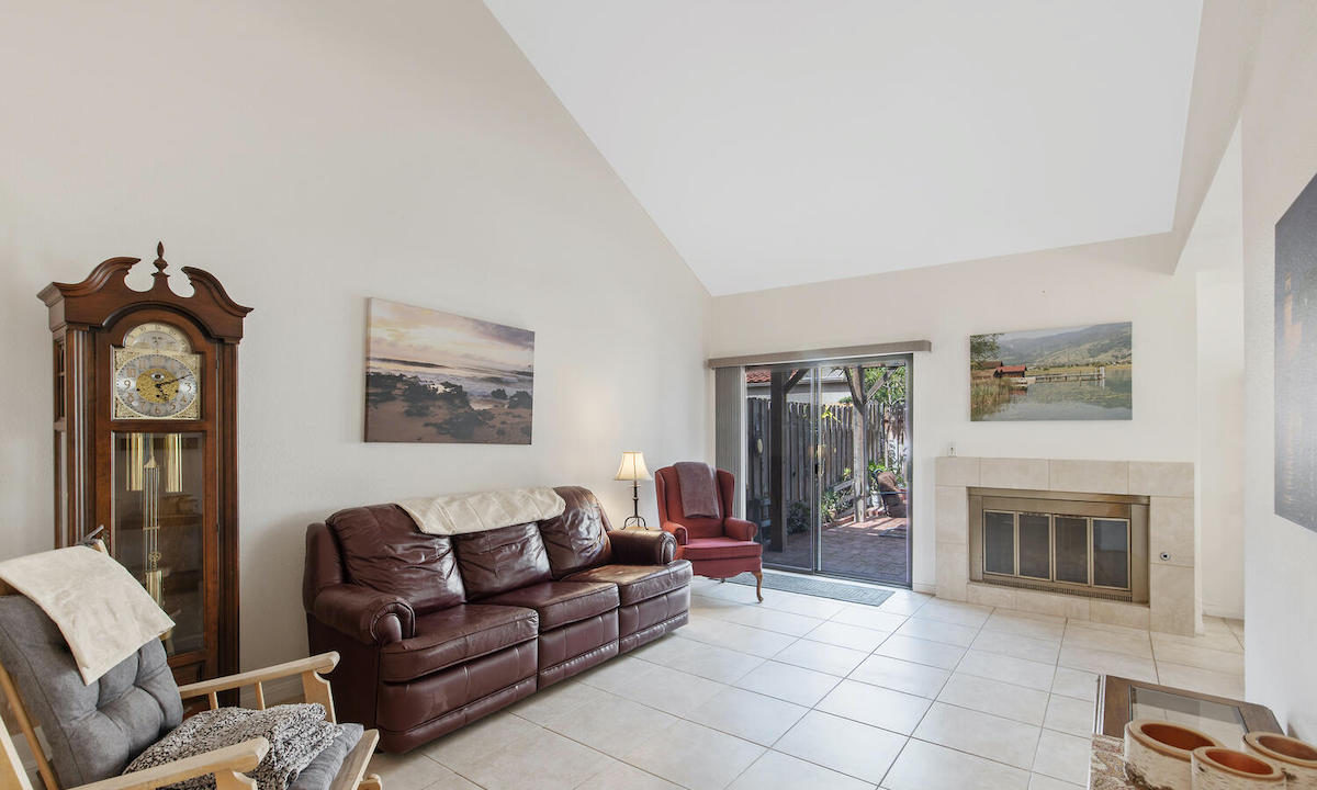 Simi Valley Townhome for Sale in Yosemite Villas by Webber Estates
