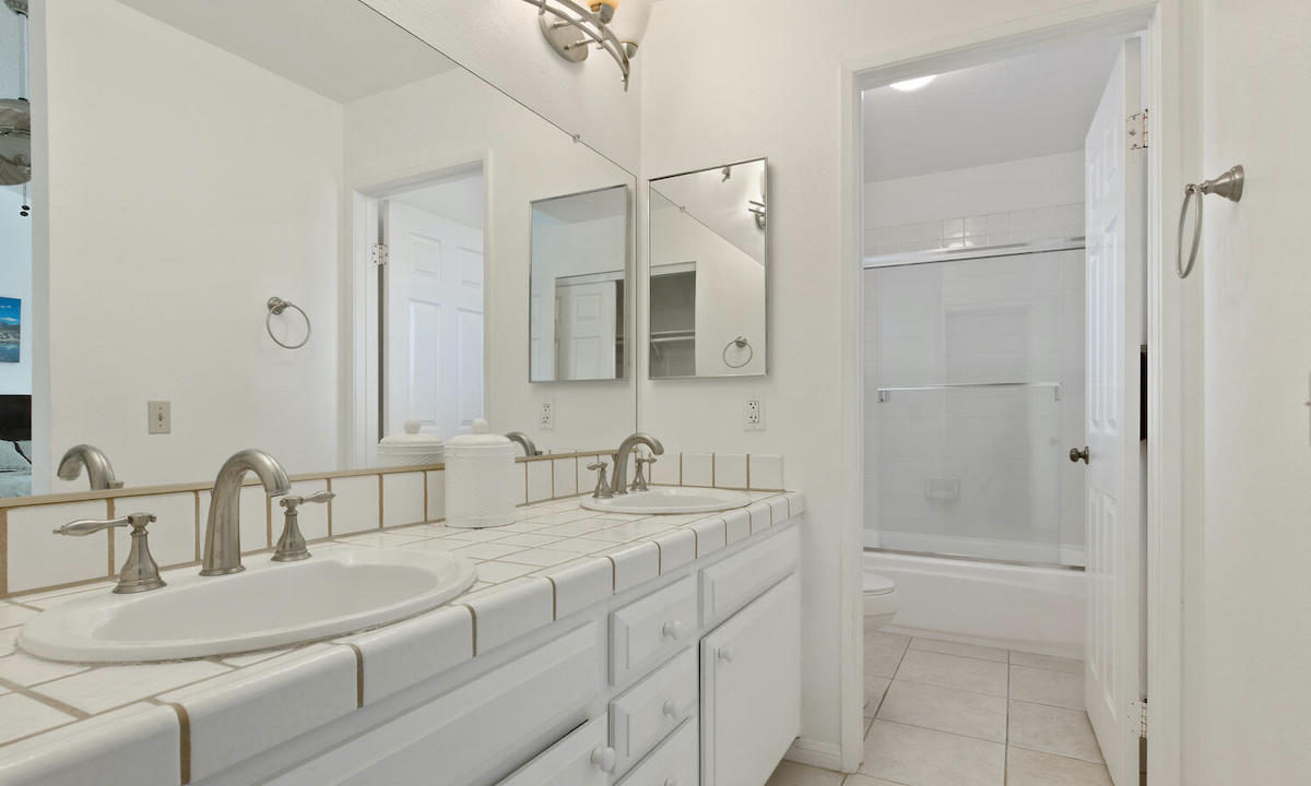 Simi Valley Townhome for Sale in Yosemite Villas by Webber Estates