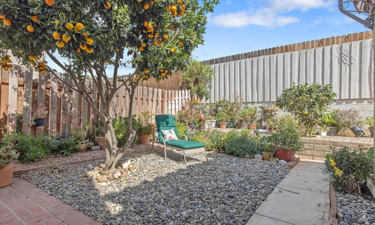 Simi Valley Townhome for Sale in Yosemite Villas by Webber Estates