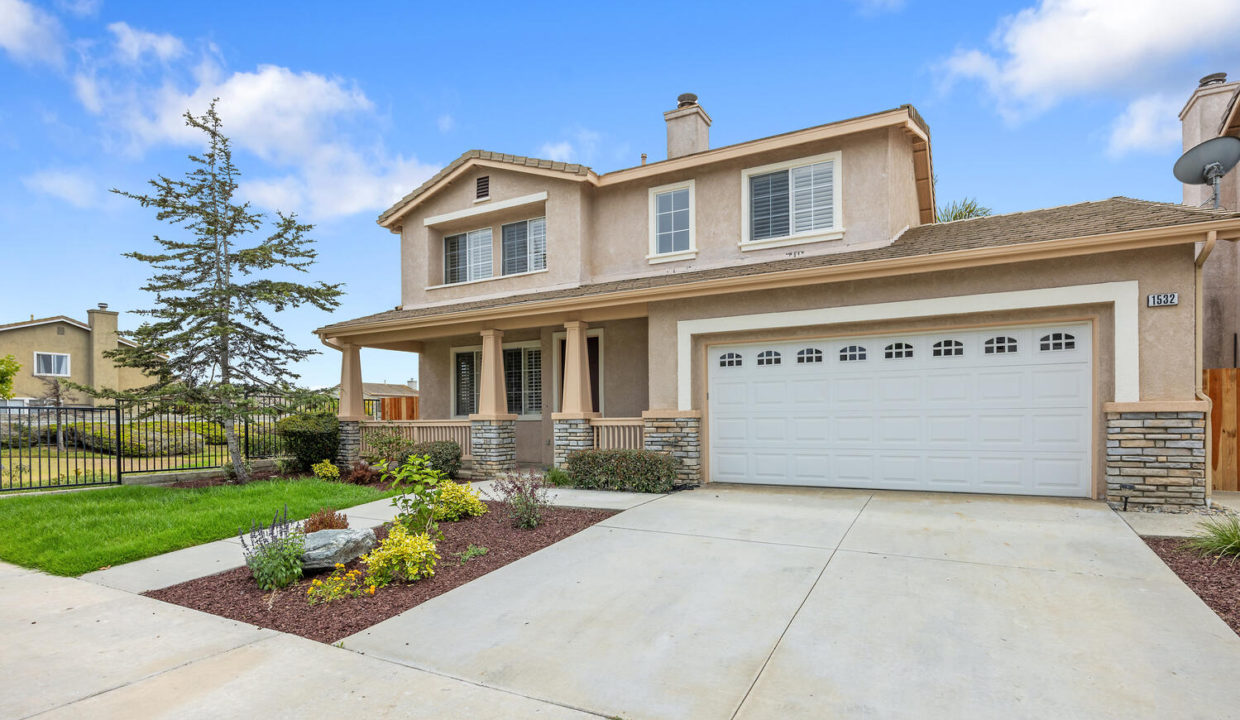 1532 Lorena Dr Oxnard CA 93030-large-002-034-B1A8708-1500x1000-72dpi