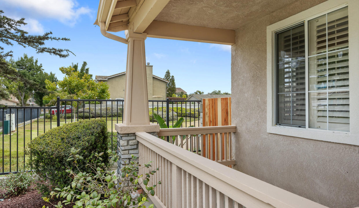 1532 Lorena Dr Oxnard CA 93030-large-003-038-B1A8711-1500x1000-72dpi