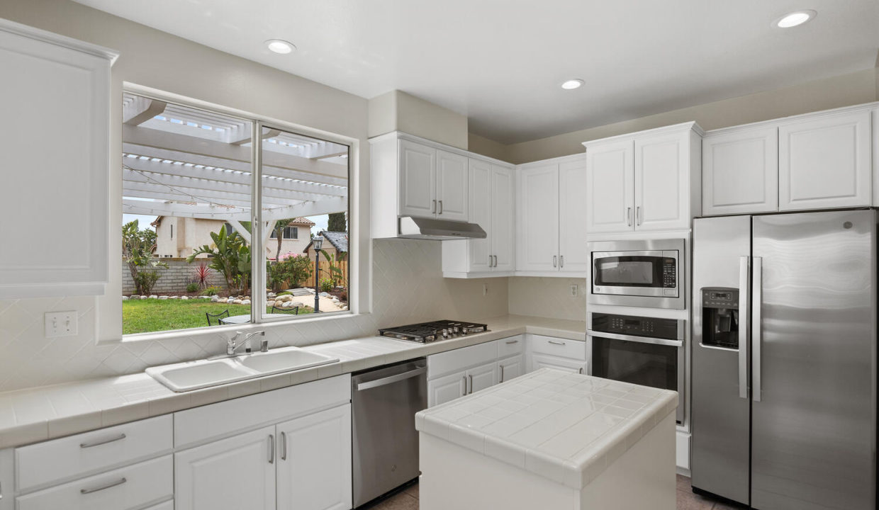 1532 Lorena Dr Oxnard CA 93030-large-016-046-B1A8746-1500x1000-72dpi