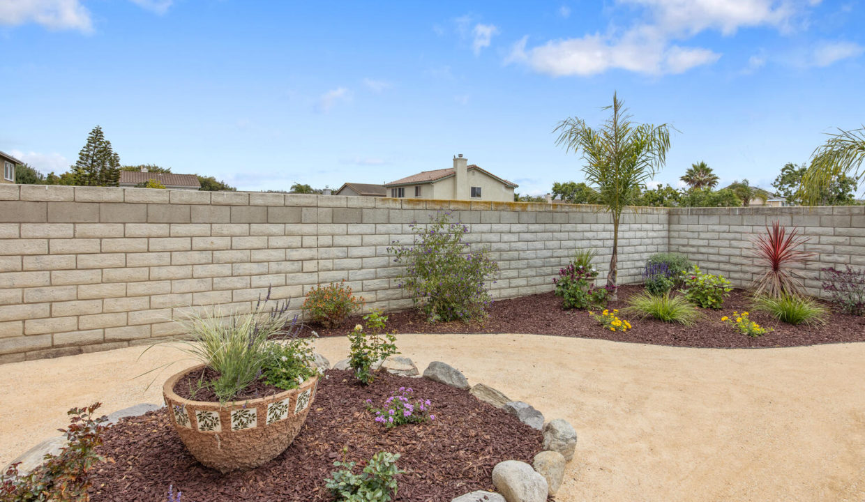 1532 Lorena Dr Oxnard CA 93030-large-040-040-B1A8816-1500x1000-72dpi