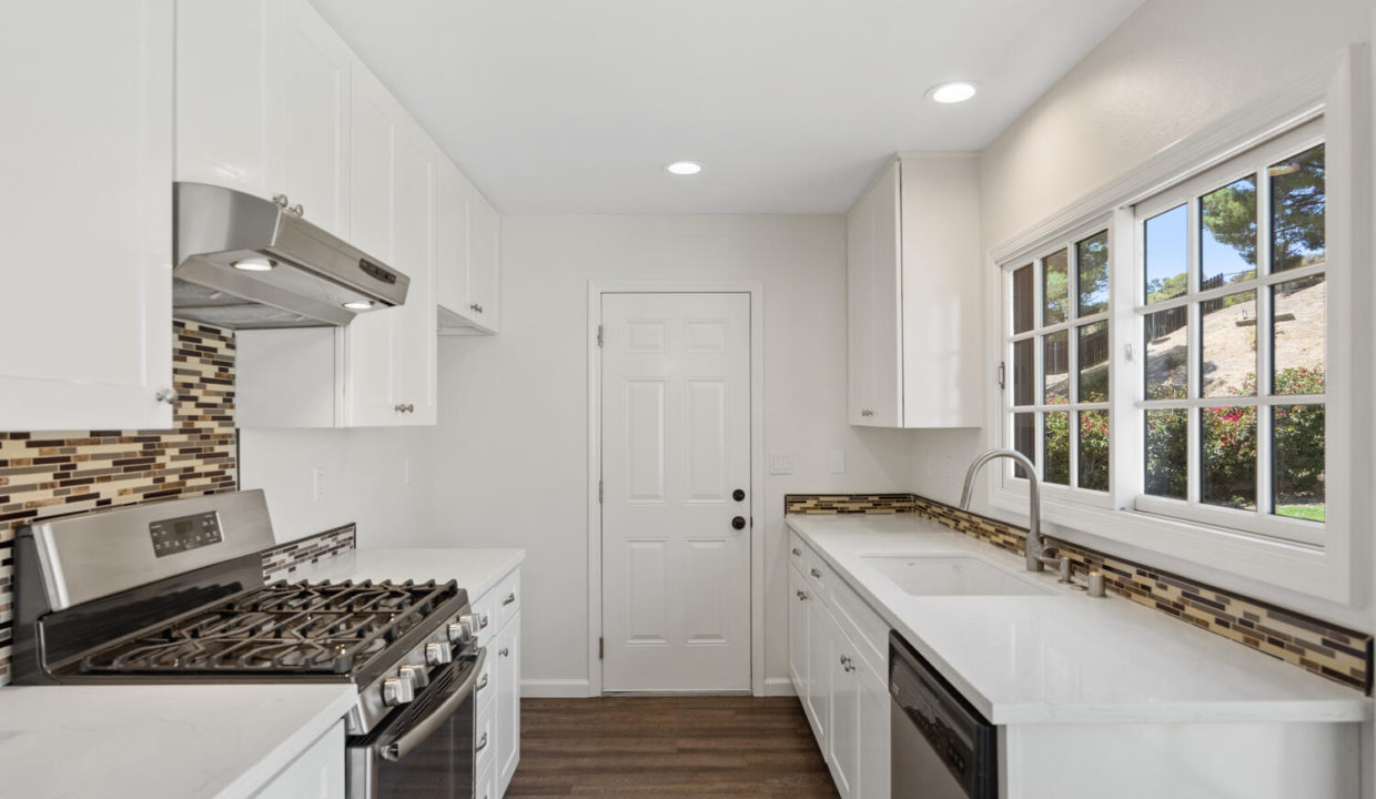 539 American Oaks Ave Thousand-large-012-022-B1A6700-1500x1000-72dpi