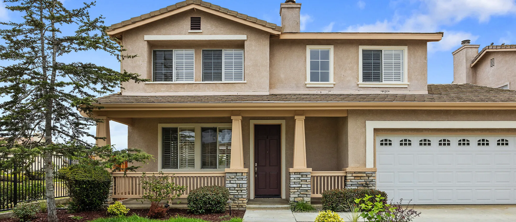Charming Newbury Park Home for Sale in American Oaks—single-story layout with 3 beds, stylish upgrades, mountain views, and a spacious private backyard.
