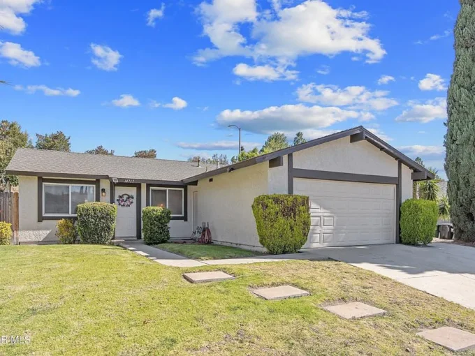 Moorpark real estate listing on Stanford Street