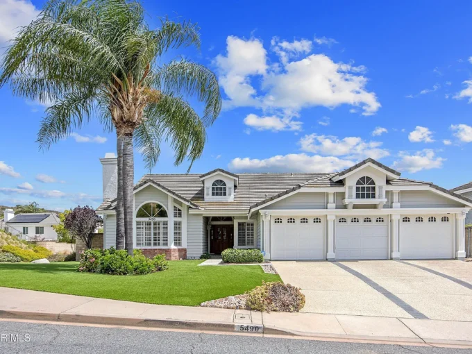 Oak Park home for sale on Wembley Avenue